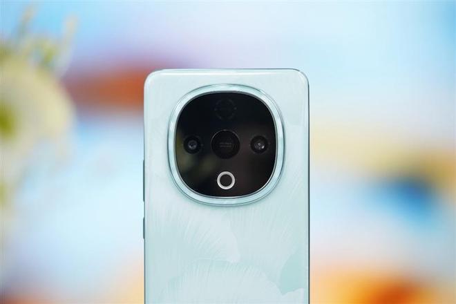 Y300全面评测：馅大皮薄嗓门大的续航神机ayx爱游戏app20小时续航惊人！vivo(图15)